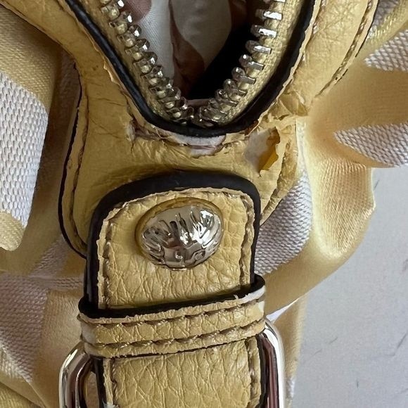 $3 With any Purchase- add to bundle- Women’s yellow purse - Picture 13 of 14